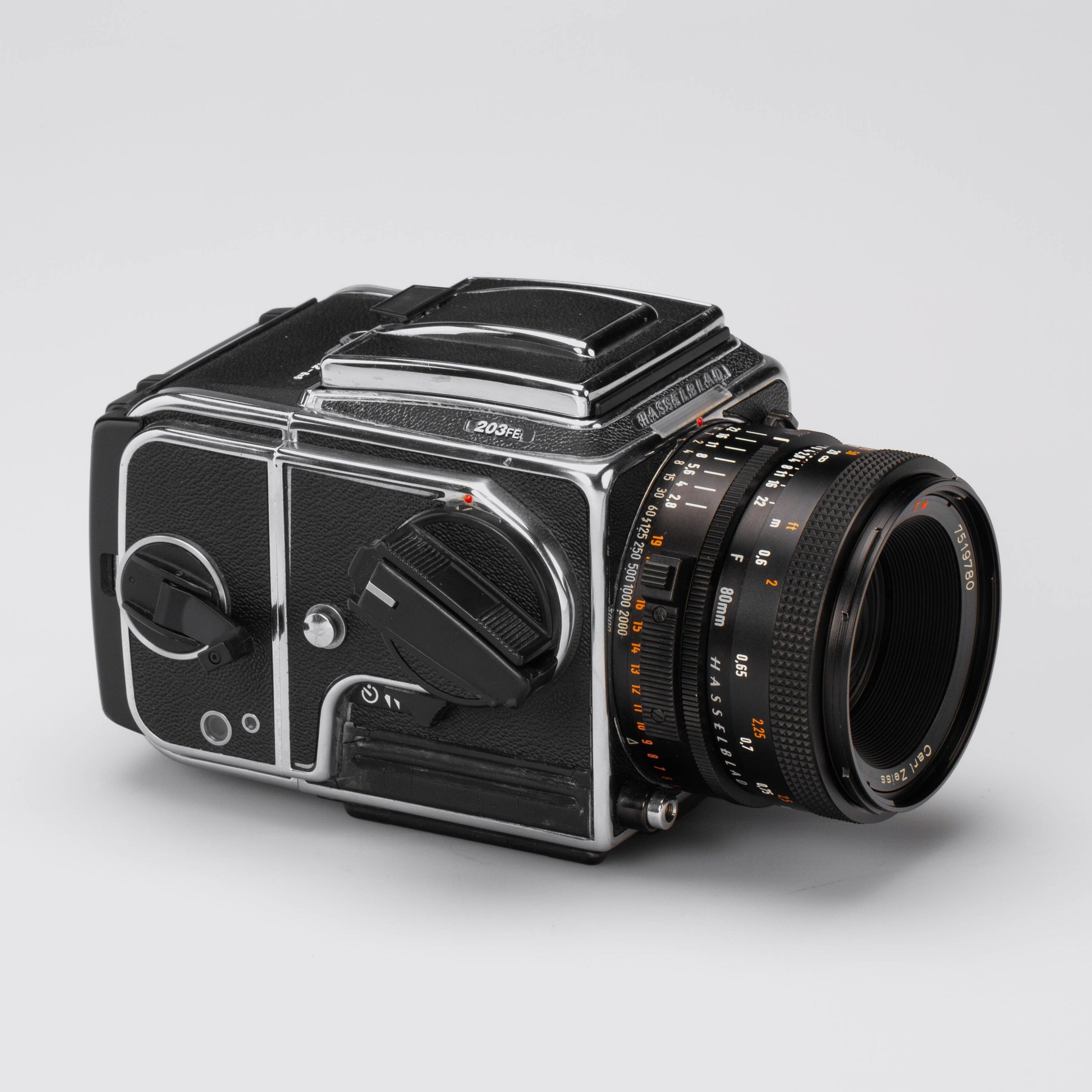 装有 Planar 80mm 镜头的 Hasselblad 203FE